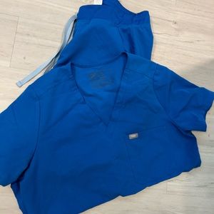Figs: Royal Blue Large Catarina One Pocket Top & Large Zamora Joggers